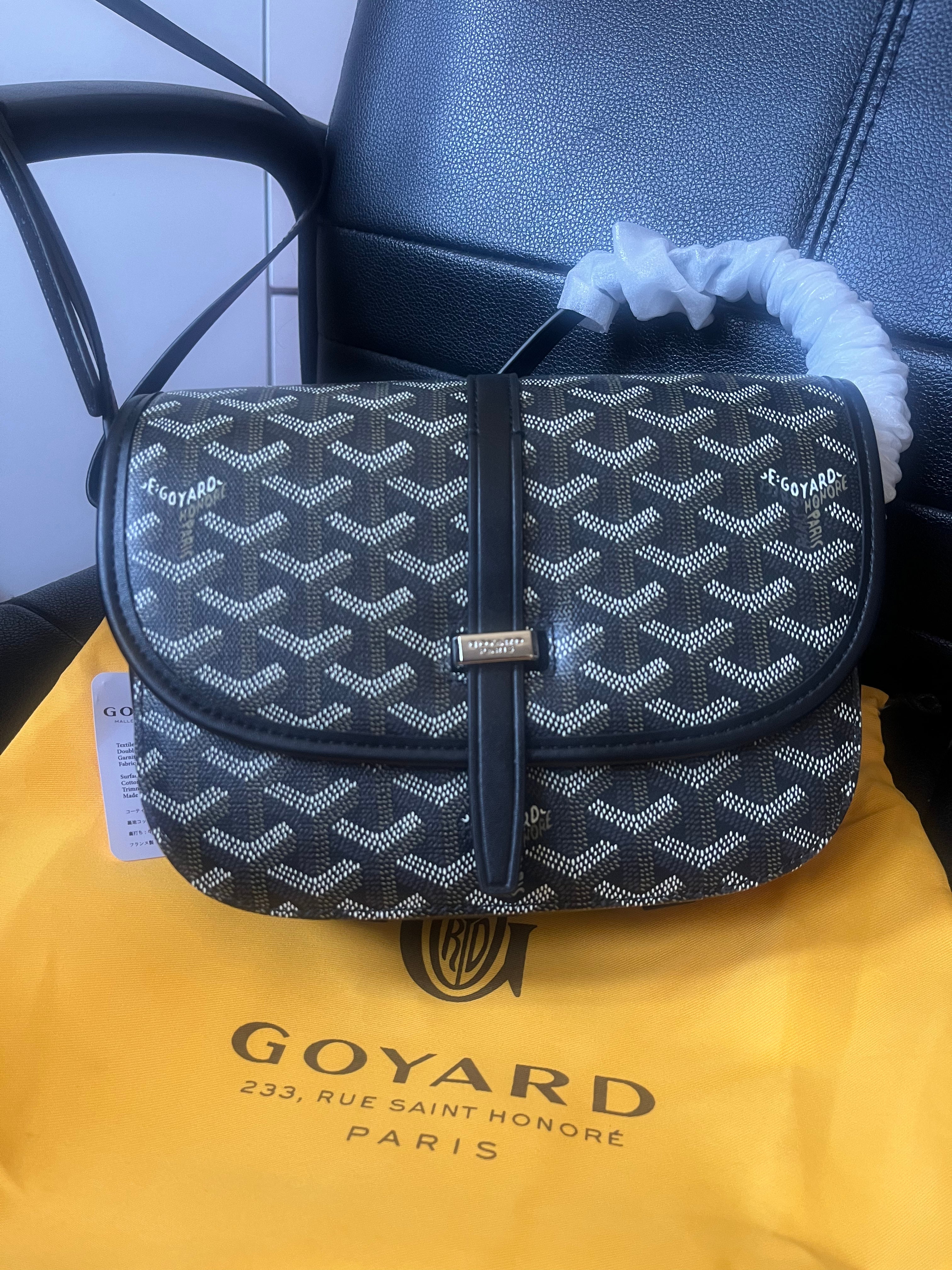 Goyard negra